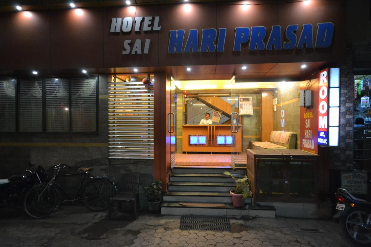 Hotel Sai Hari Prasad Sirdi Kültér fotó