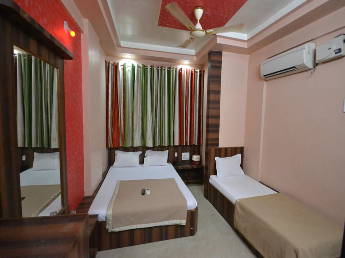Hotel Sai Hari Prasad Sirdi Kültér fotó